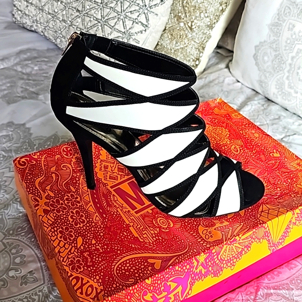 Black White Charlize Shoe